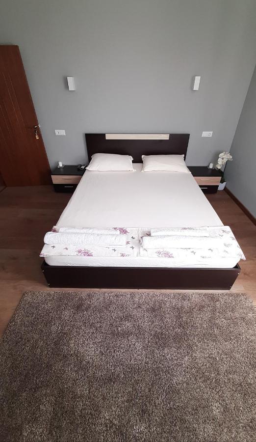 Къща За Гости Чечев Saparewa Banja Exterior foto
