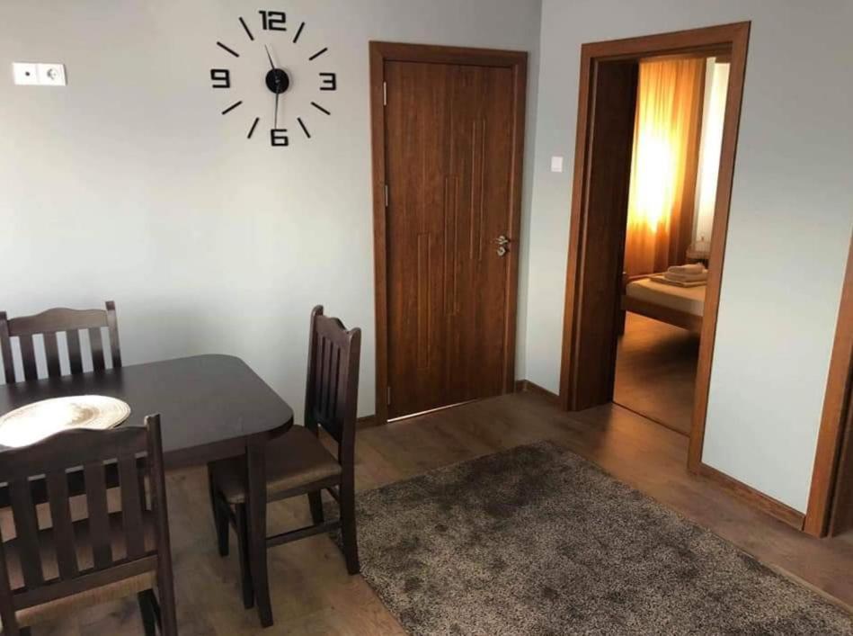 Къща За Гости Чечев Saparewa Banja Exterior foto